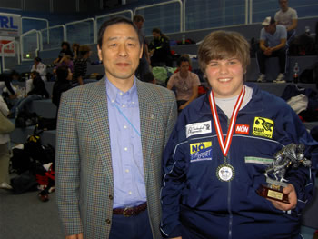 Julia mit ihrem Techniktrainer Masaaki Ueda